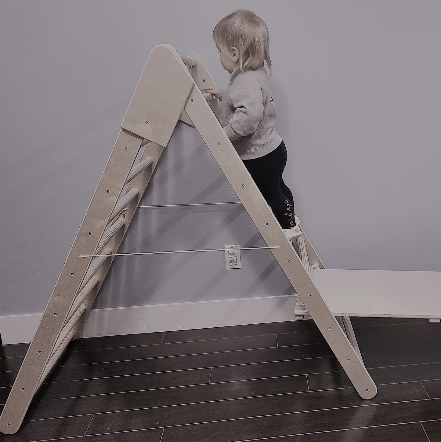 Pikler Triangle / Climbing Triangle