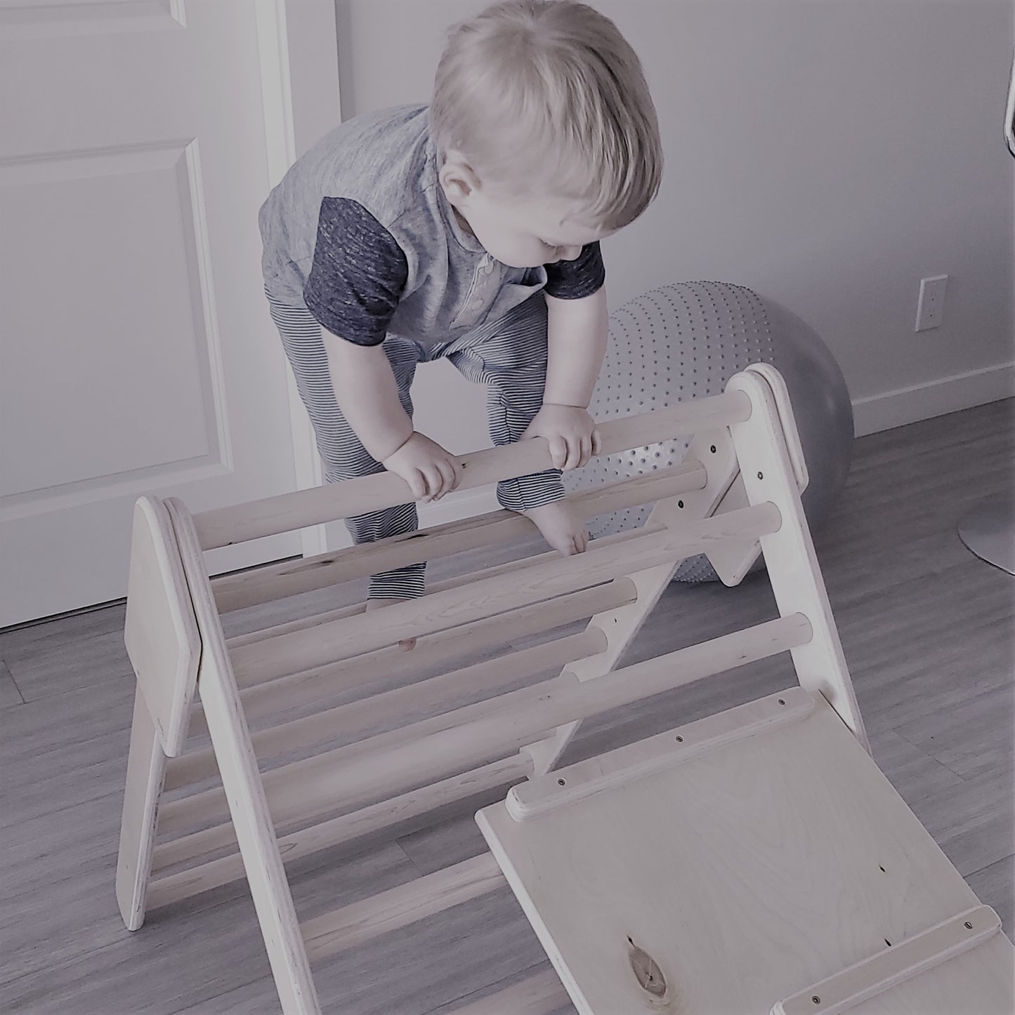 Pikler Triangle / Climbing Triangle