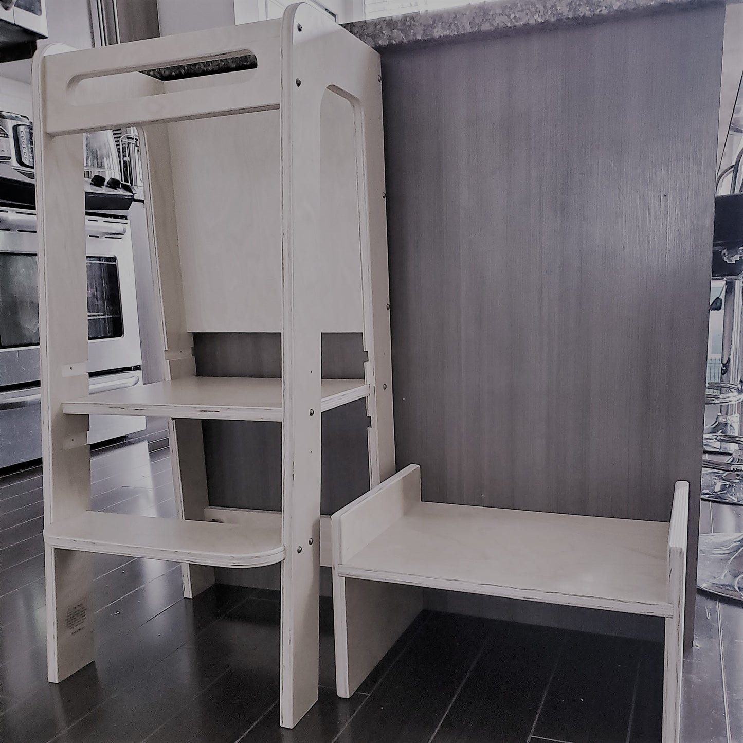 Learning Tower / Kitchen Helper